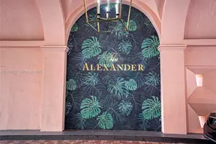 5225 Collins Ave, Miami Beach, FL 33140 - Photo 16