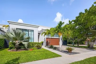 895 NE 76th St, Miami, FL 33138 - Photo 8