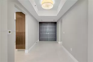 2711 S Ocean Dr, Hollywood, FL 33019 - Photo 10