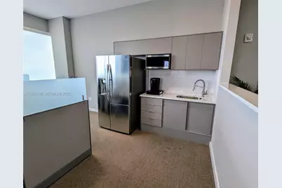19790 W Dixie Hwy #1002, Aventura, FL 33180 - Photo 4