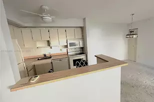 9530 N Belfort Cir, Tamarac, FL 33321 - Photo 4