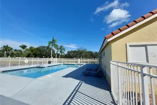 12510 Vista Isles Dr, Sunrise, FL 33325 - Photo 10
