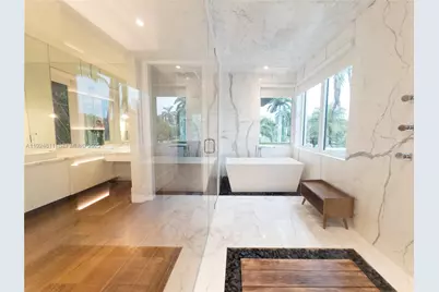 327 E Rivo Alto Dr, Miami Beach, FL 33139 - Photo 10