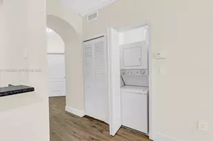 7250 NW 177th St, Hialeah, FL 33015 - Photo 10