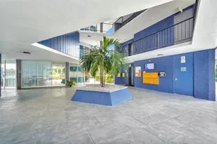 879 NE 195th St, Miami, FL 33179 - Photo 2
