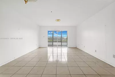 879 NE 195th St #424, Miami, FL 33179 - Photo 20