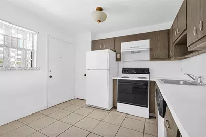 879 NE 195th St #424, Miami, FL 33179 - Photo 8