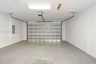 1923 Harbor View Cir, Weston, FL 33327 - Photo 18