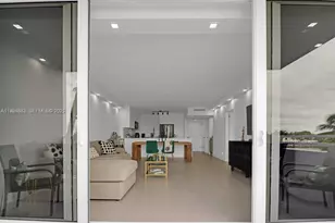 5700 Collins Ave, Miami Beach, FL 33140 - Photo 6