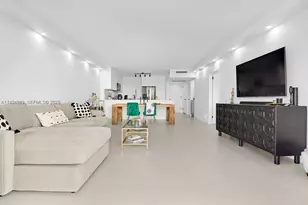 5700 Collins Ave, Miami Beach, FL 33140 - Photo 8