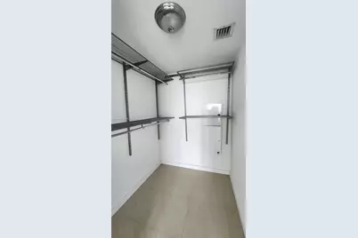 185 SW 7th St #3814, Miami, FL 33130 - Photo 8