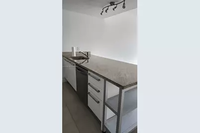 185 SW 7th St #3814, Miami, FL 33130 - Photo 4