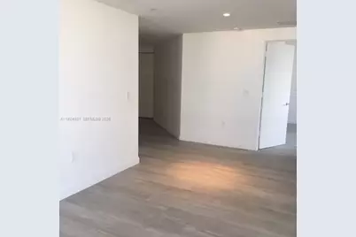 45 SW 9th St #3201, Miami, FL 33130 - Photo 8