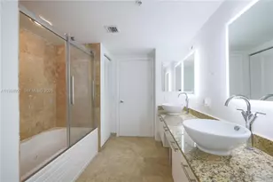 41 SE 5th St, Miami, FL 33131 - Photo 18