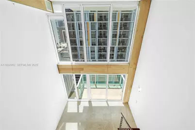 41 SE 5th St #906, Miami, FL 33131 - Photo 20