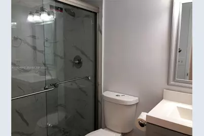905 Brickell Bay Dr #1126, Miami, FL 33131 - Photo 4