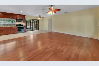 2620 NE 19th St, Pompano Beach, FL 33062 - Photo 8