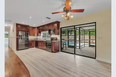 2620 NE 19th St, Pompano Beach, FL 33062 - Photo 14