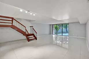 20607 NE 7th Ct, Miami, FL 33179 - Photo 14