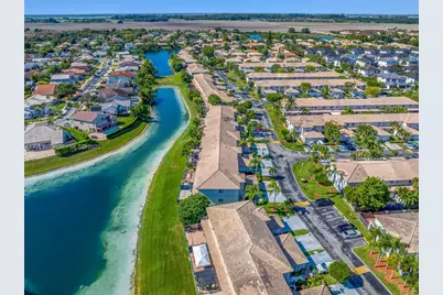 16236 SW 75th St, Miami, FL 33193 - Photo 12