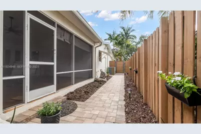 3517 Cleveland St, Hollywood, FL 33021 - Photo 44