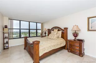 2500 Parkview Dr, Hallandale Beach, FL 33009 - Photo 10