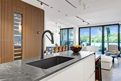 449 Poinciana Island Dr #1512, Sunny Isles Beach, FL 33160 - Photo 2