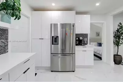 470 NE 110th St, Miami, FL 33161 - Photo 8