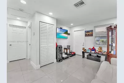 3761 SW 48th Ave, West Park, FL 33023 - Photo 4