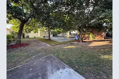 2459 NW 28th St, Miami, FL 33142 - Photo 4