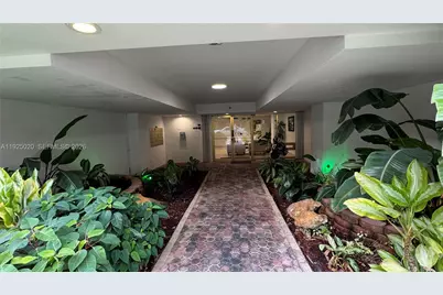 145 SE 25th Rd #601, Miami, FL 33129 - Photo 4