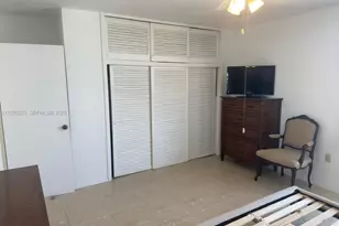 7800 Carlyle Ave, Miami Beach, FL 33141 - Photo 10