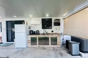 10305 SW 183rd St, Miami, FL 33157 - Photo 12