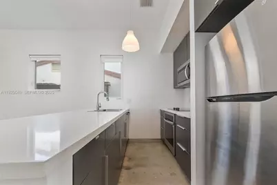 3660 SW 24th Ter #3660, Miami, FL 33145 - Photo 8