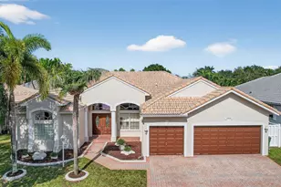 13715 NW 21st St, Pembroke Pines, FL 33028 - Photo 1