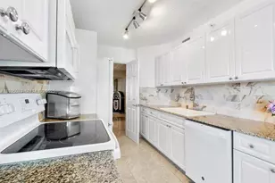 16711 Collins Ave, Sunny Isles Beach, FL 33160 - Photo 30