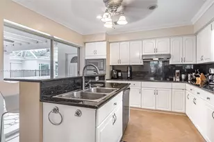 14644 SW 83rd Ct, Palmetto Bay, FL 33158 - Photo 12