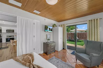1204 NE 7th St, Pompano Beach, FL 33060 - Photo 28