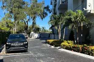 2020 NE 135th St, North Miami, FL 33181 - Photo 2