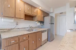 301 174th St, Sunny Isles Beach, FL 33160 - Photo 20