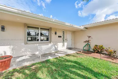 8831 NW 11th St, Pembroke Pines, FL 33024 - Photo 38