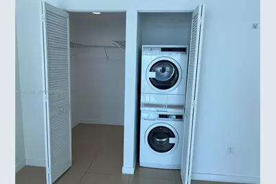 300 S Biscayne Blvd #Loft 1028, Miami, FL 33131 - Photo 16