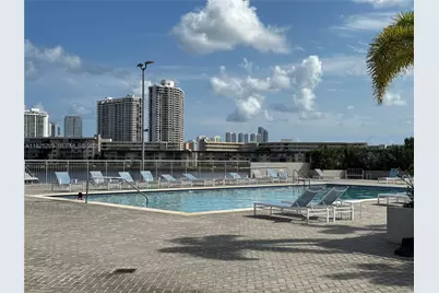18061 Biscayne Blvd #1203, Aventura, FL 33160 - Photo 32