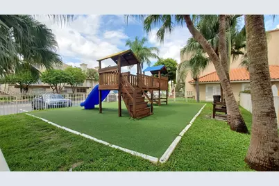 8665 NW 6th Ln #1-205, Miami, FL 33126 - Photo 18
