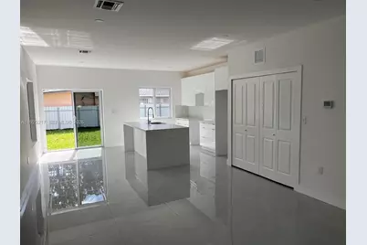 746 NW 112th St, Miami, FL 33168 - Photo 4