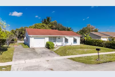 8221 SW 10th St, North Lauderdale, FL 33068 - Photo 4