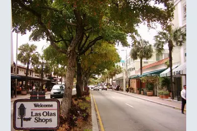 241 SE 9th Ave #106, Pompano Beach, FL 33060 - Photo 18