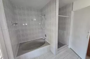 894 NW 134th Pl, Miami, FL 33182 - Photo 30