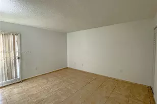 4721 NW 7th St, Miami, FL 33126 - Photo 6