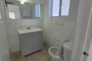 7155 Rue Notre Dame, Miami Beach, FL 33141 - Photo 16